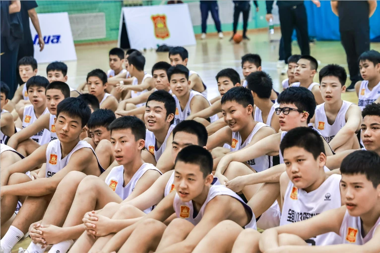 基于智能指导的篮球技能提升策略_2